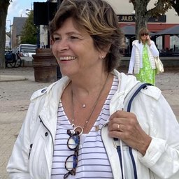 Anne-Marie Hollevoet-Claeys
